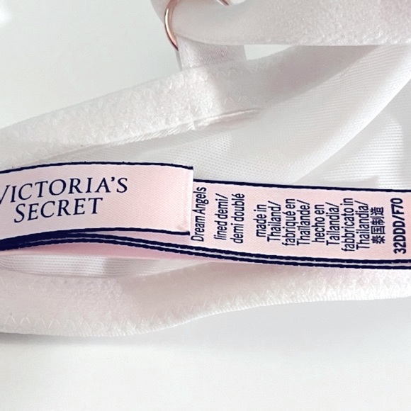 VICTORIA'S SECRET
DREAM ANGELS LIGHTLY LINED FLORAL DEMI BRA - Picture 5 of 8